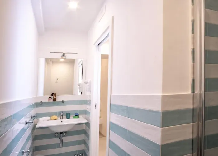 Sorrentovibes - Family In Centre