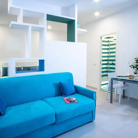 Sorrentovibes - Family In Centre Sorrento